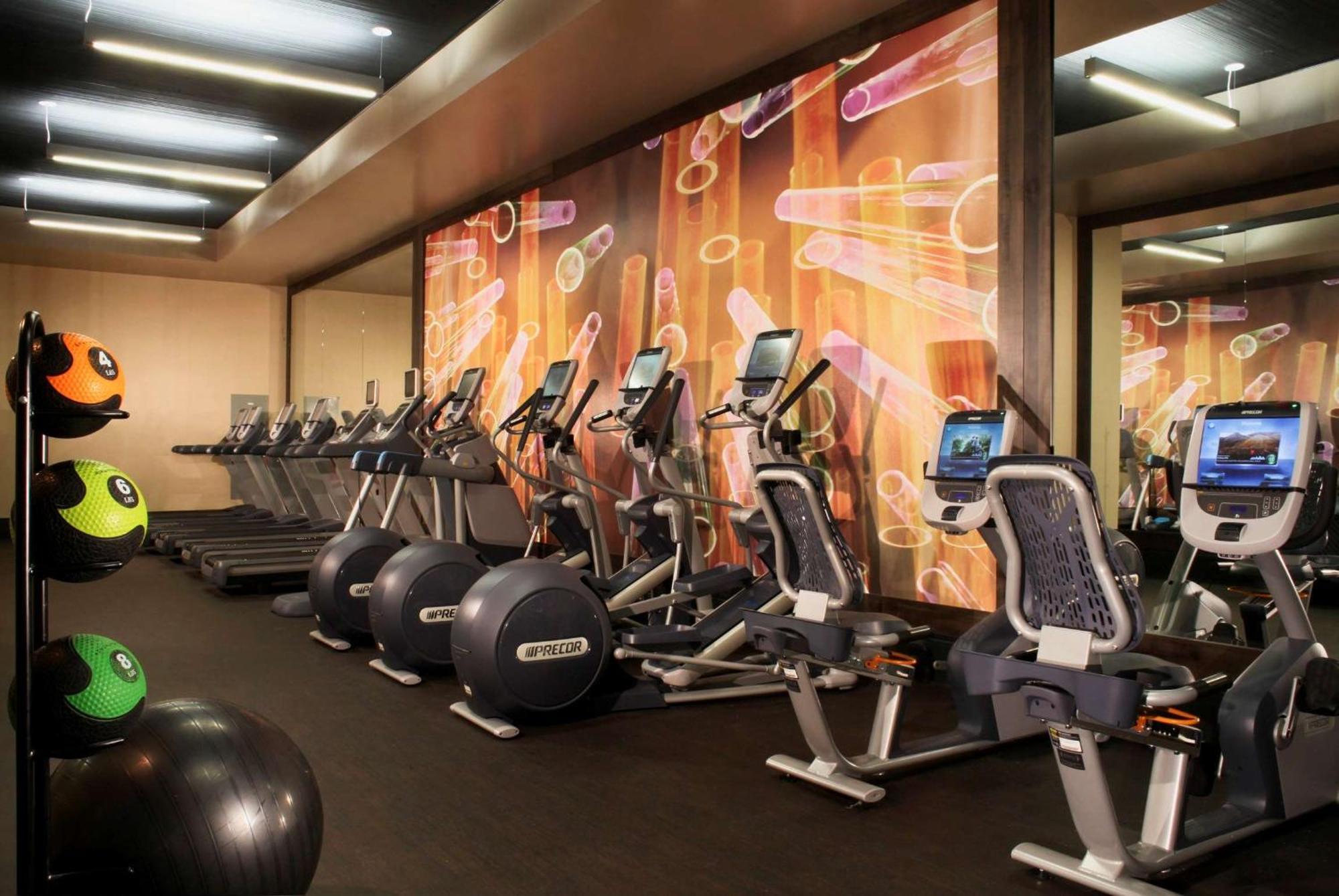 Hilton Hotel 4*